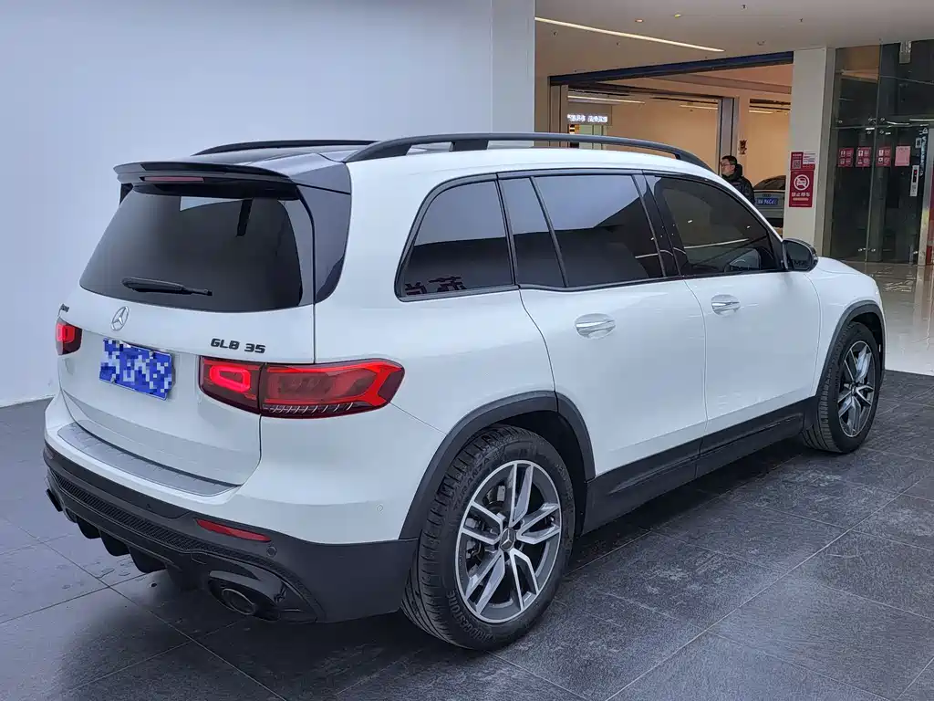 MERCEDES-BENZ GLB AMG