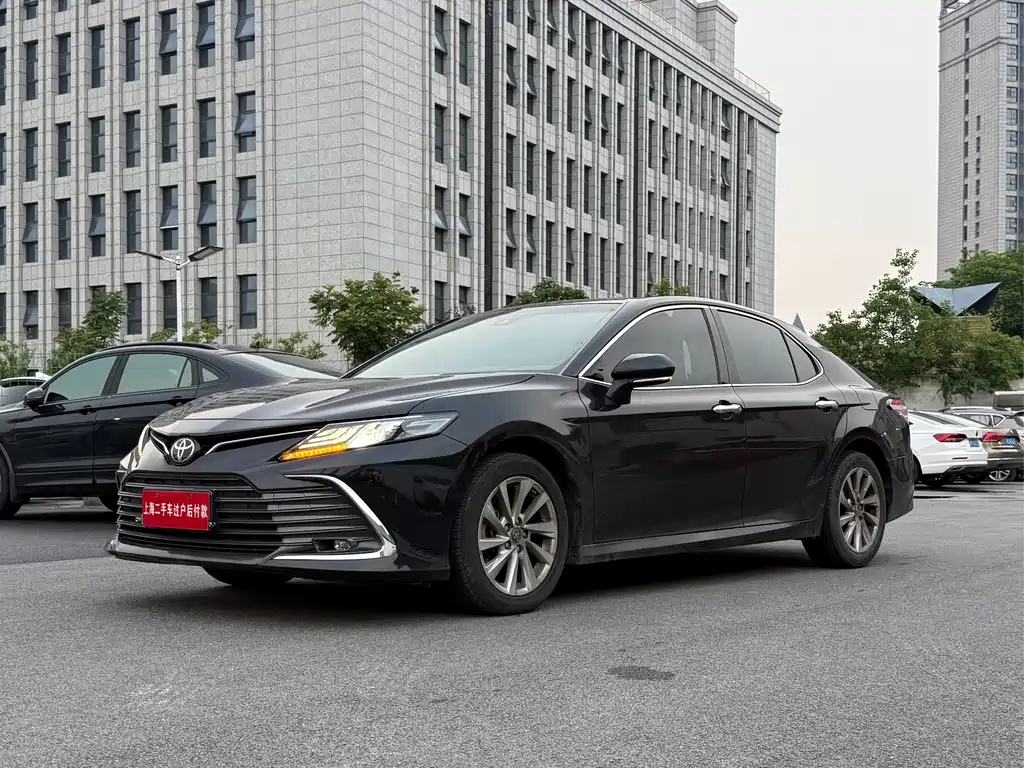 Toyota Camry 2021 2.0G Luxury