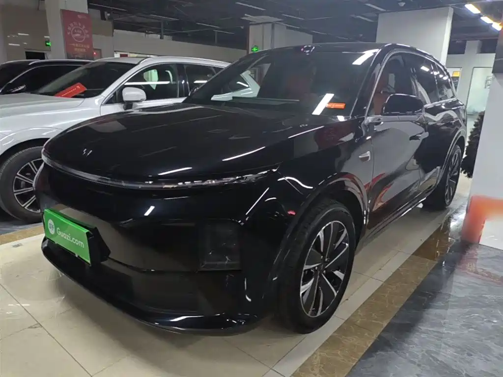 Li Auto Li L6 2025
