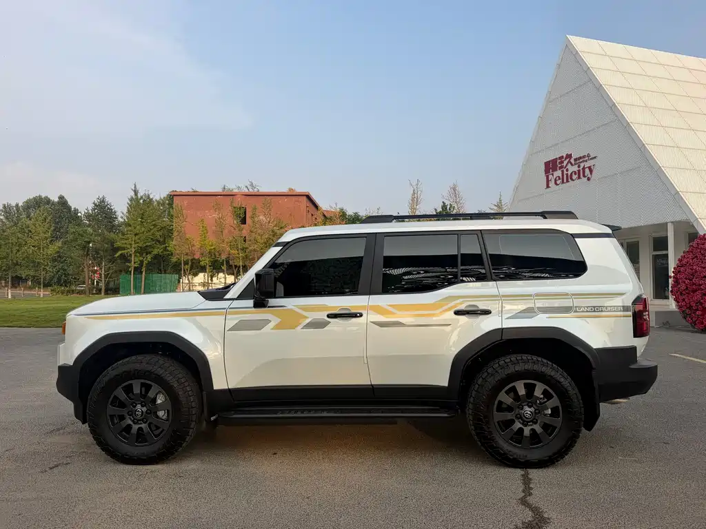 Toyota Prado — миниатюра 8
