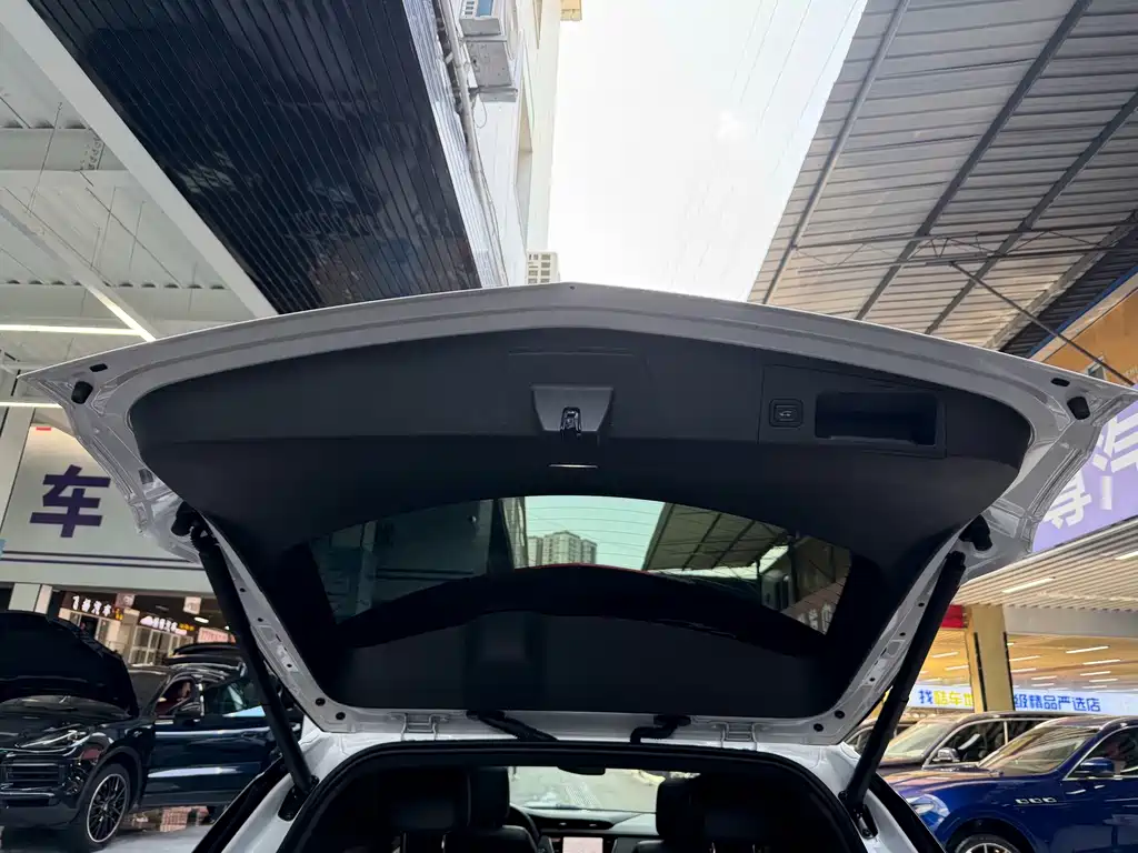 Cadillac XT5 — миниатюра 21