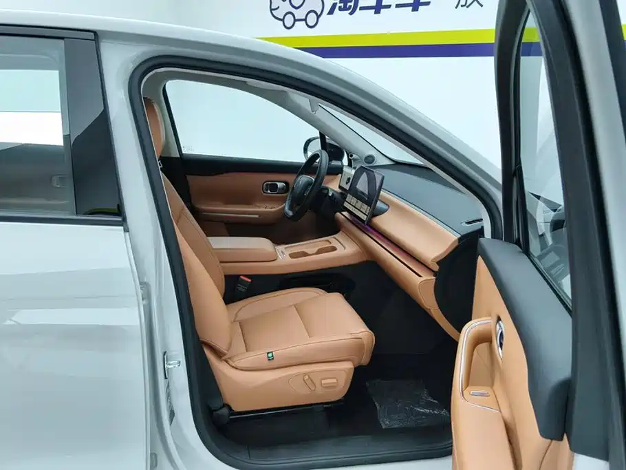 Leapmotor Leapmotor C10 — миниатюра 8