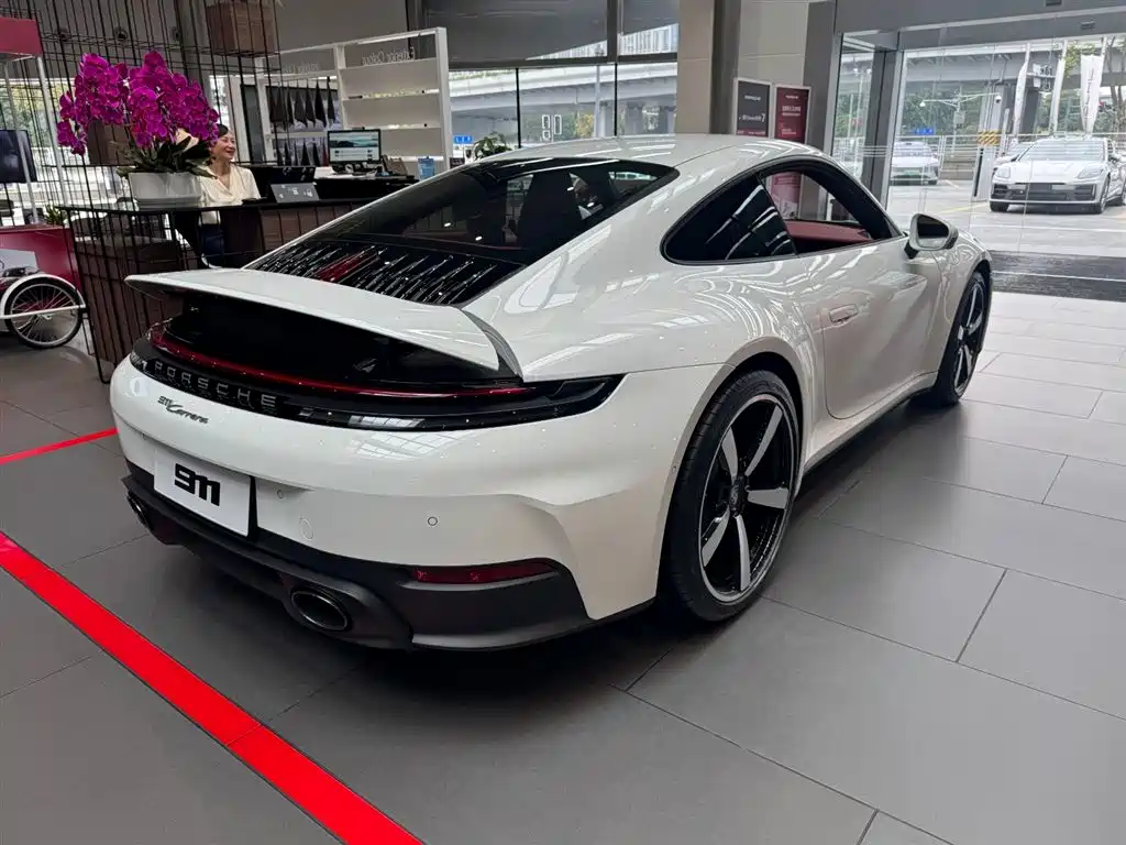 Porsche 911