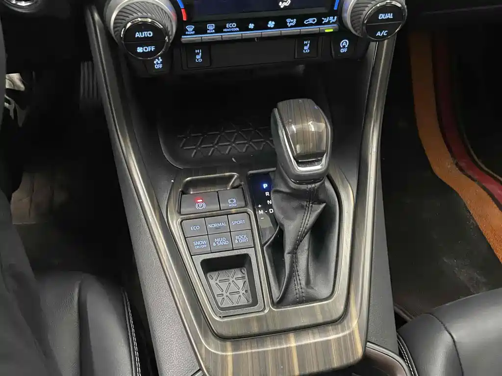 TOYOTA RAV4 RONGFANG