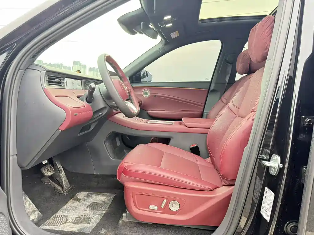 Hongqi HS6 PHEV 2026 240