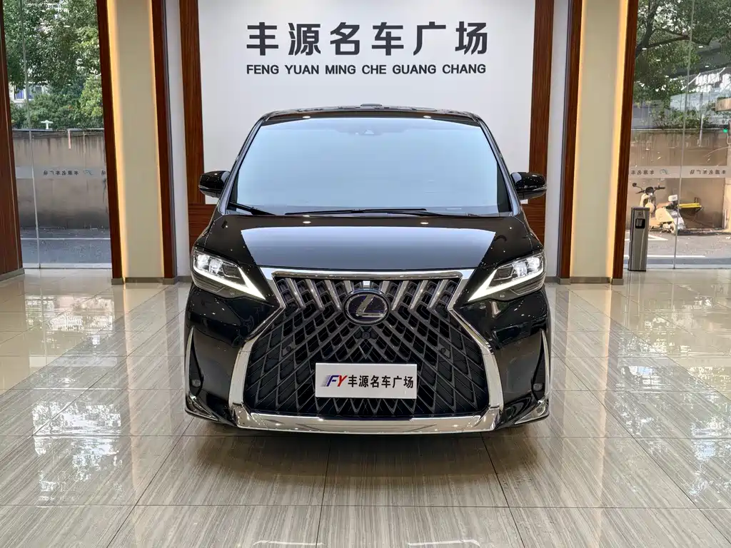 Lexus LM — миниатюра 2
