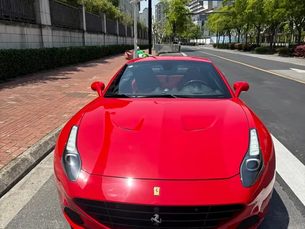 Ferrari California T 2015
