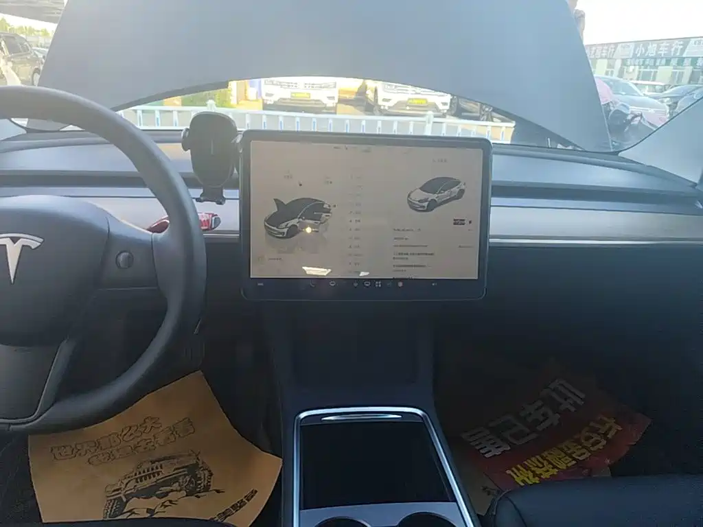 Tesla Model 3 — миниатюра 13