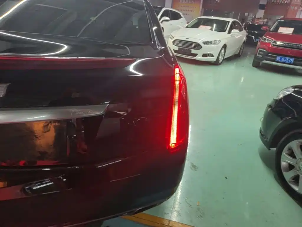 Cadillac XTS — миниатюра 8