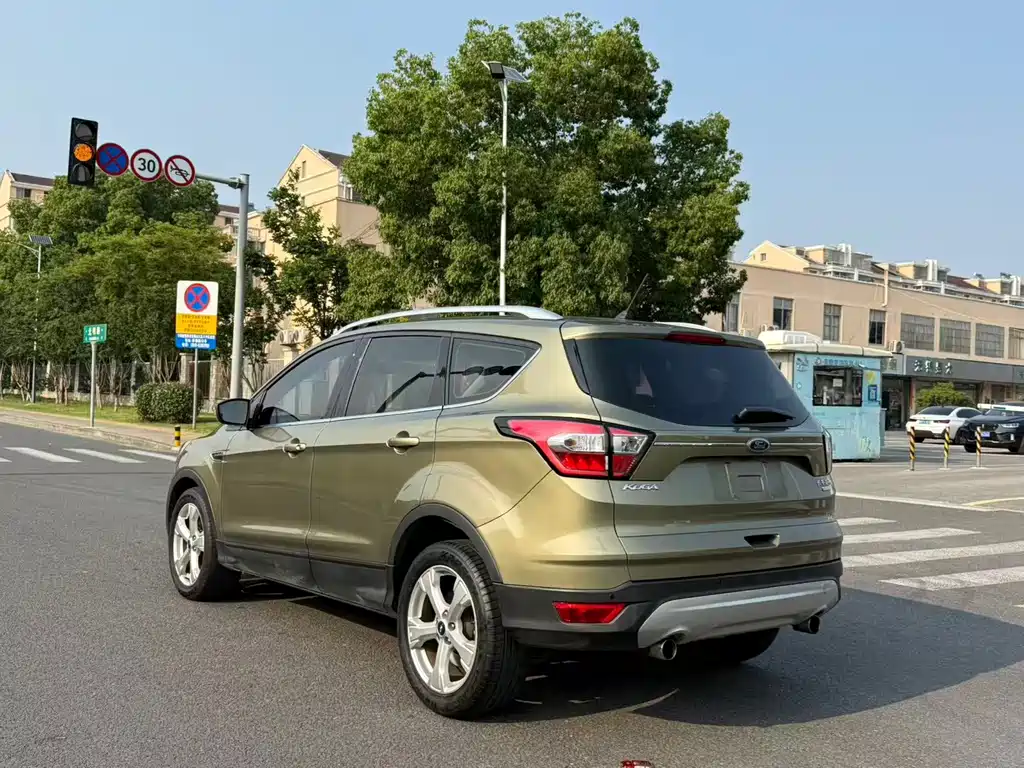 Ford Kuga — миниатюра 6