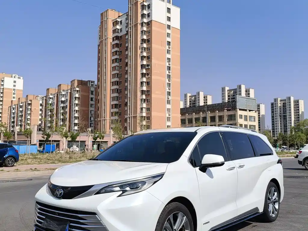 Toyota Sienna 2023