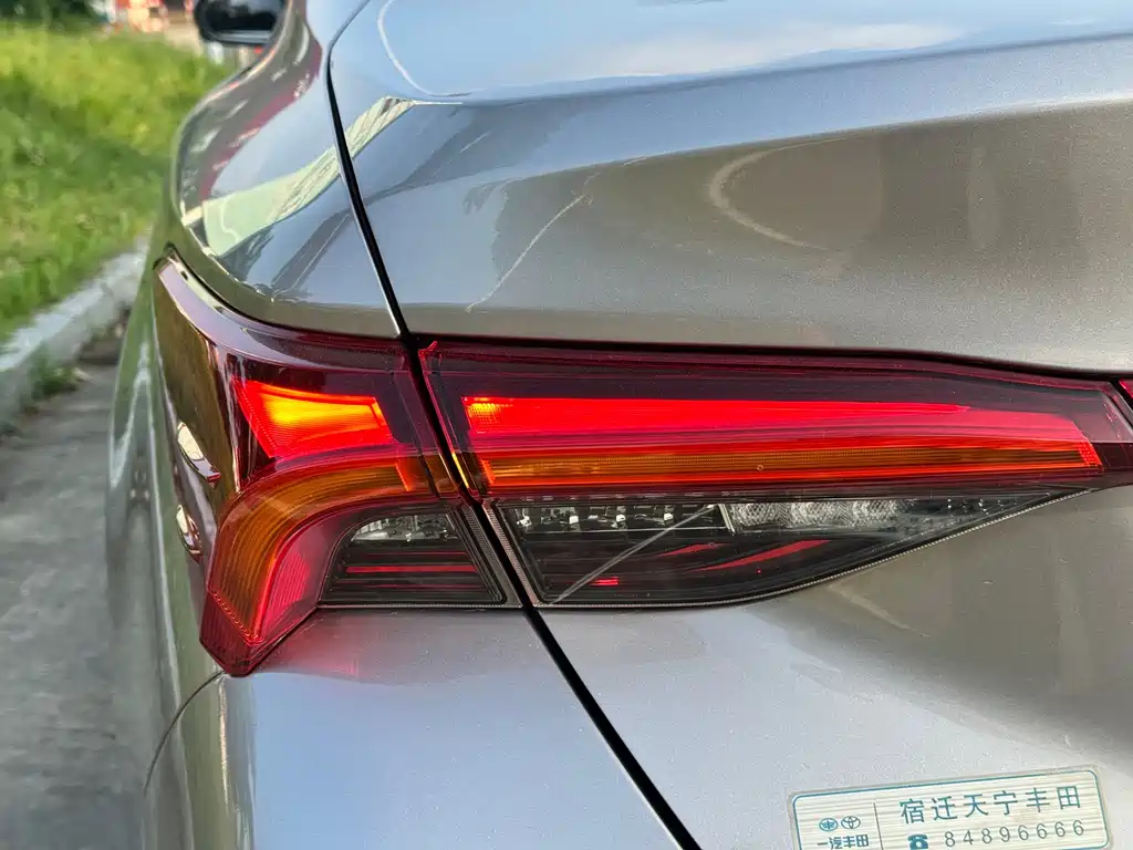 Toyota Avalon — миниатюра 11