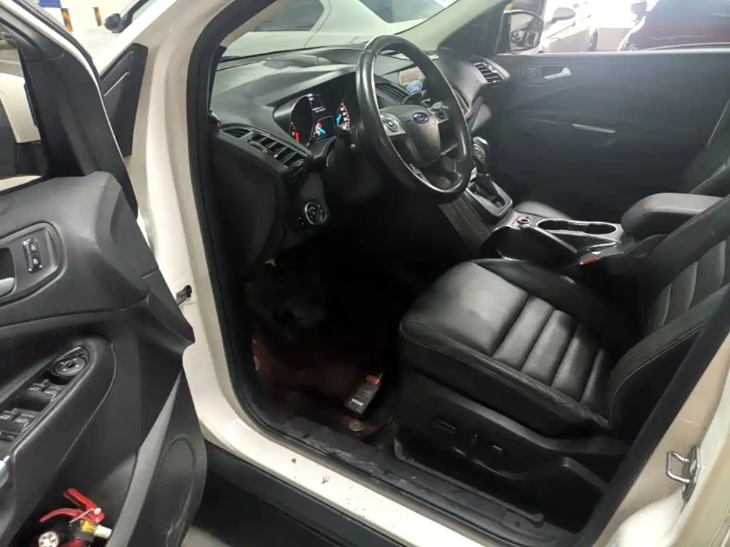 Ford Kuga — миниатюра 16