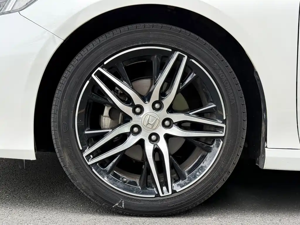 Honda Accord — миниатюра 5