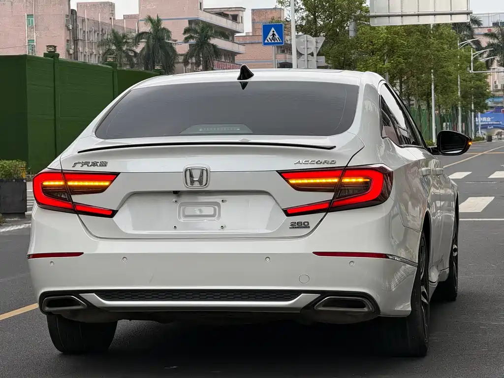 Honda Accord — миниатюра 14