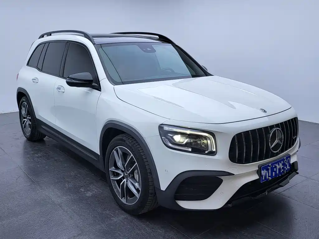 MERCEDES-BENZ GLB AMG
