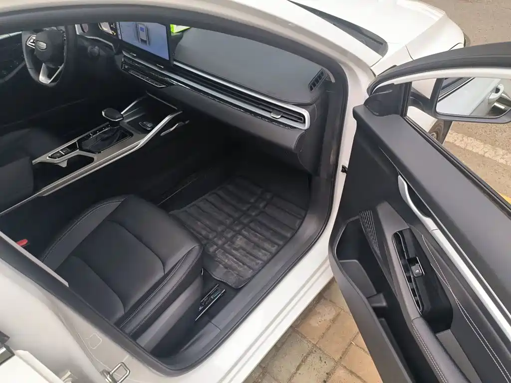 Geely Emgrand — миниатюра 21