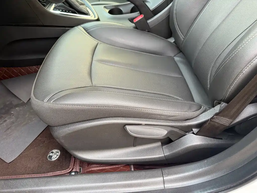Buick Excelle — миниатюра 23