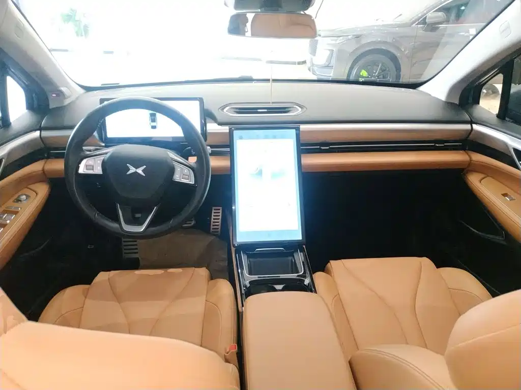 XPeng P5 — миниатюра 10