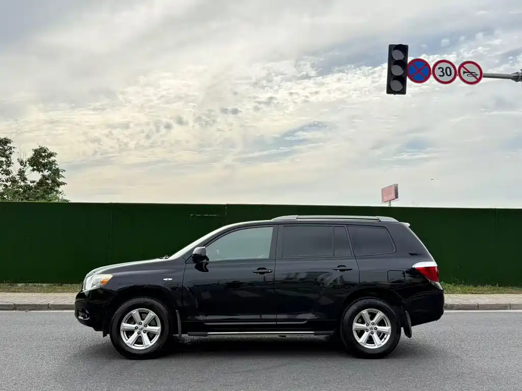 Toyota Highlander — миниатюра 7