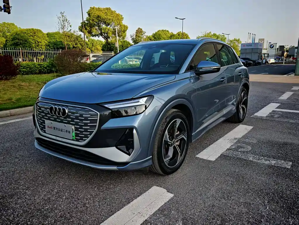 Audi Q4 e-tron 2024