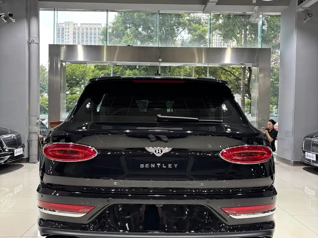 Bentley Bentayga 2024 4.0T V8