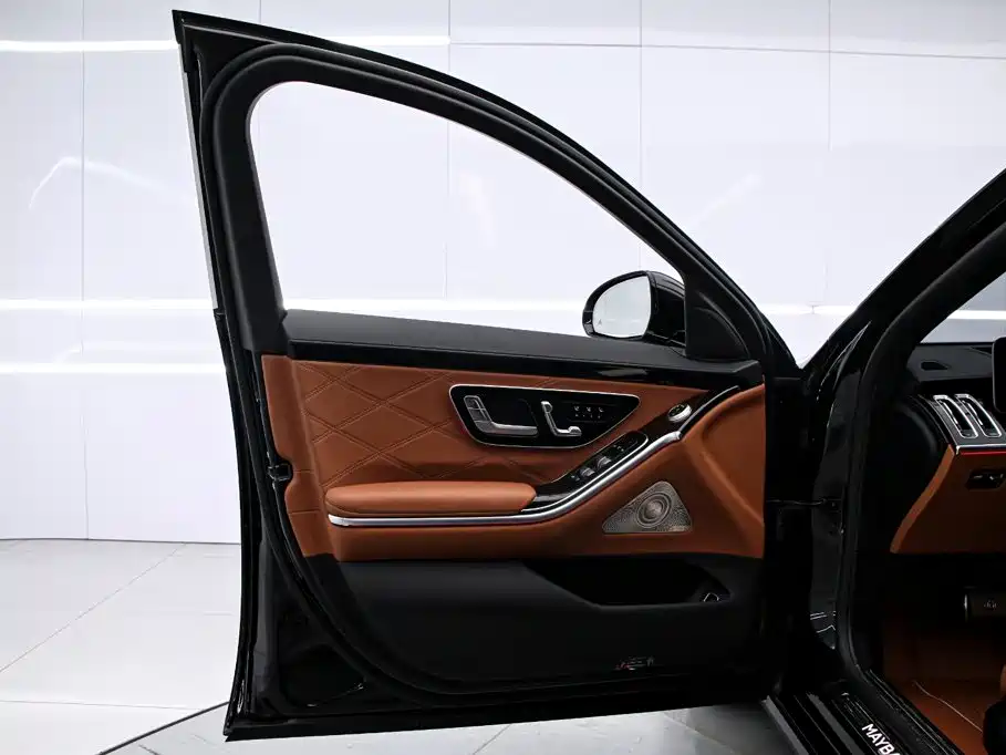 Mercedes-Benz S-Class — миниатюра 12