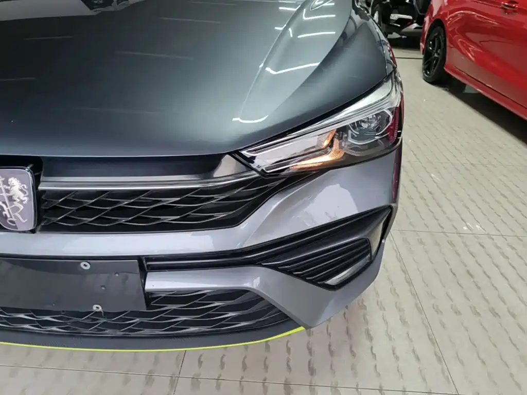 Roewe i5 — миниатюра 24