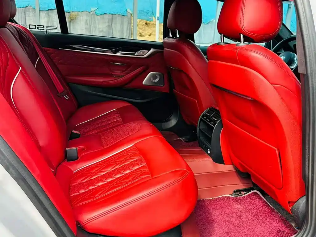 BMW 5 Series — миниатюра 6