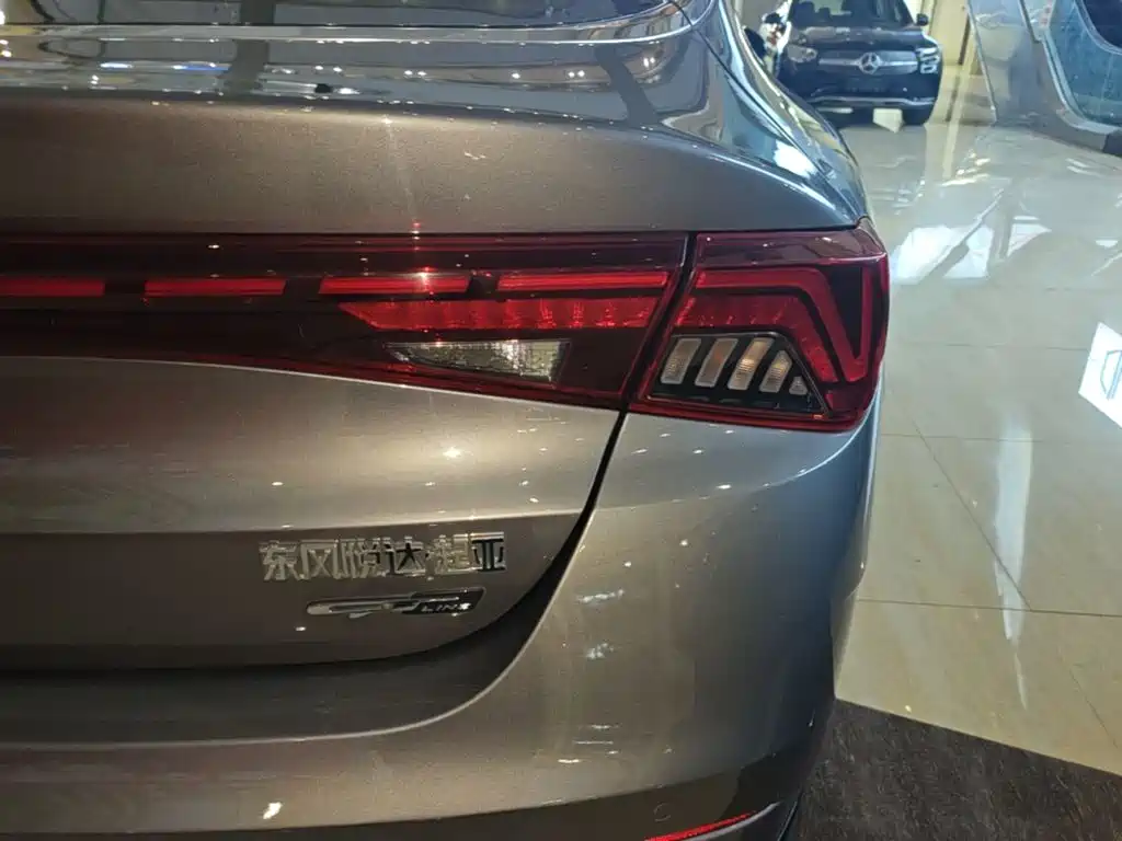Kia K5 — миниатюра 8