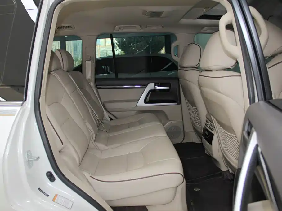 Toyota Land Cruiser — миниатюра 9