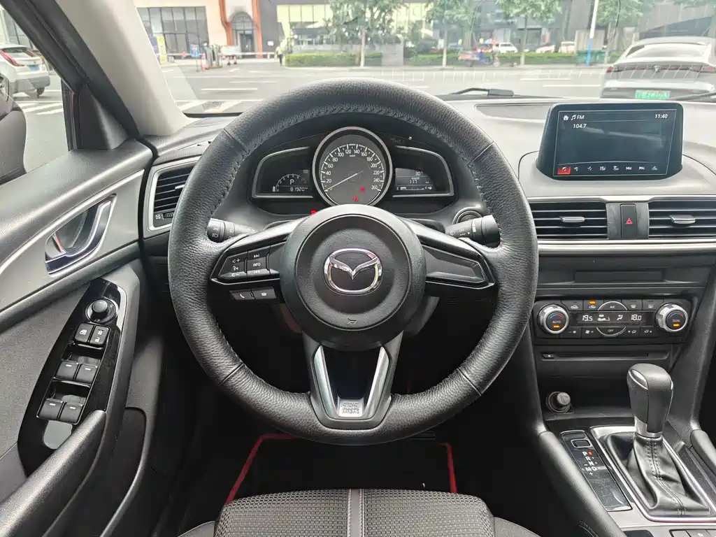 Mazda Mazda3 3 2017 1.5L AT Luxury VI