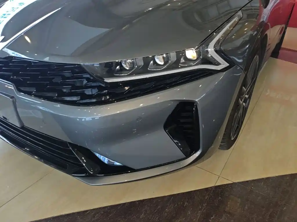 Kia K5 — миниатюра 24