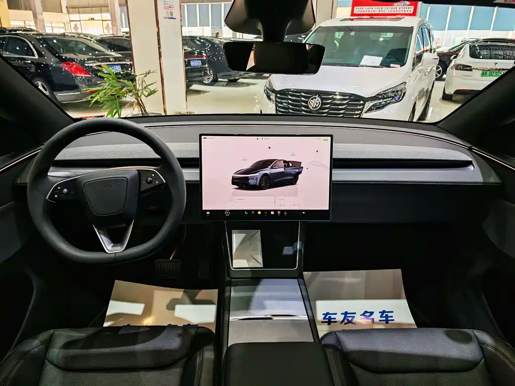 TESLA MODEL Y
