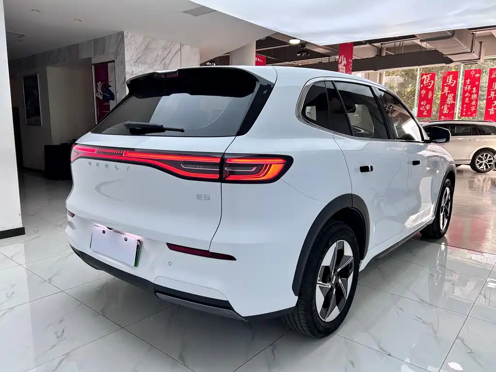 GEELY GALAXY GALAXY E5