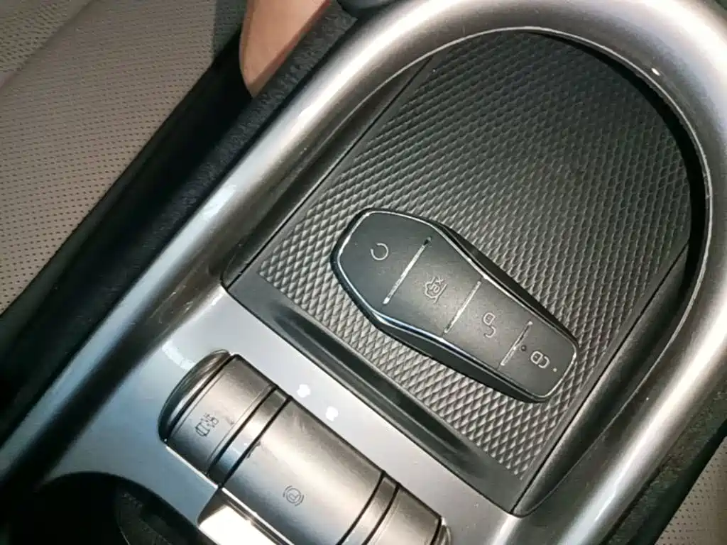 BYD Dolphin — миниатюра 9