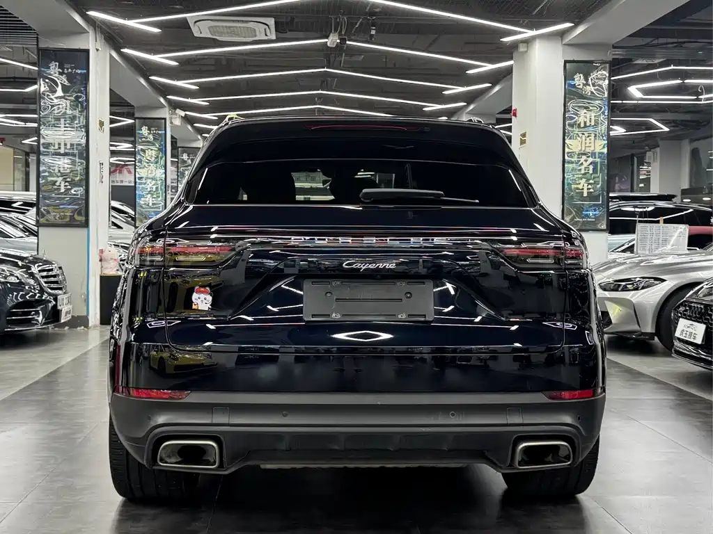 Porsche Cayenne — миниатюра 13