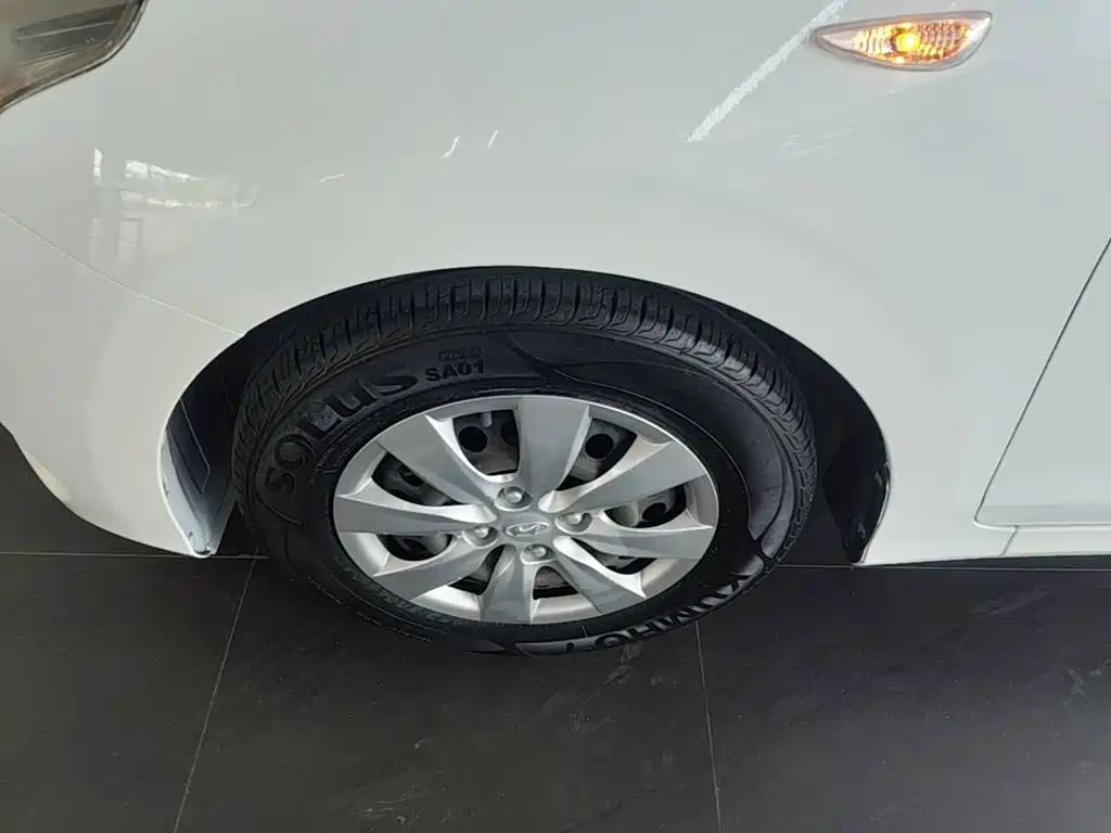 Hyundai Verna — миниатюра 23