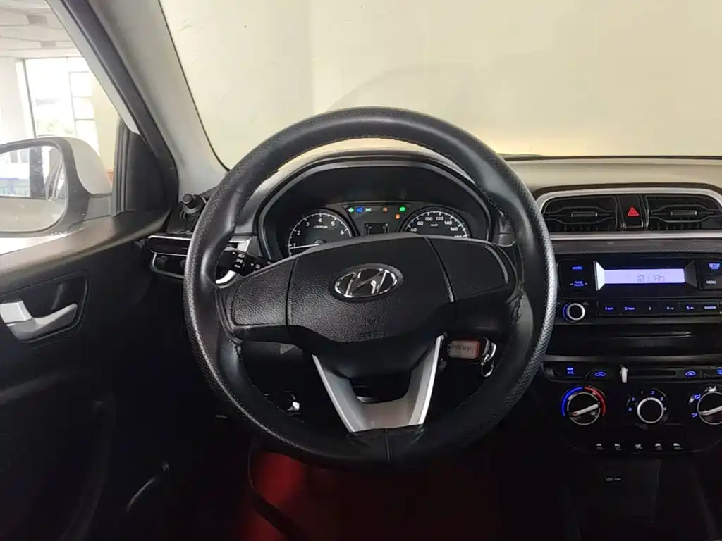Hyundai Verna — миниатюра 11