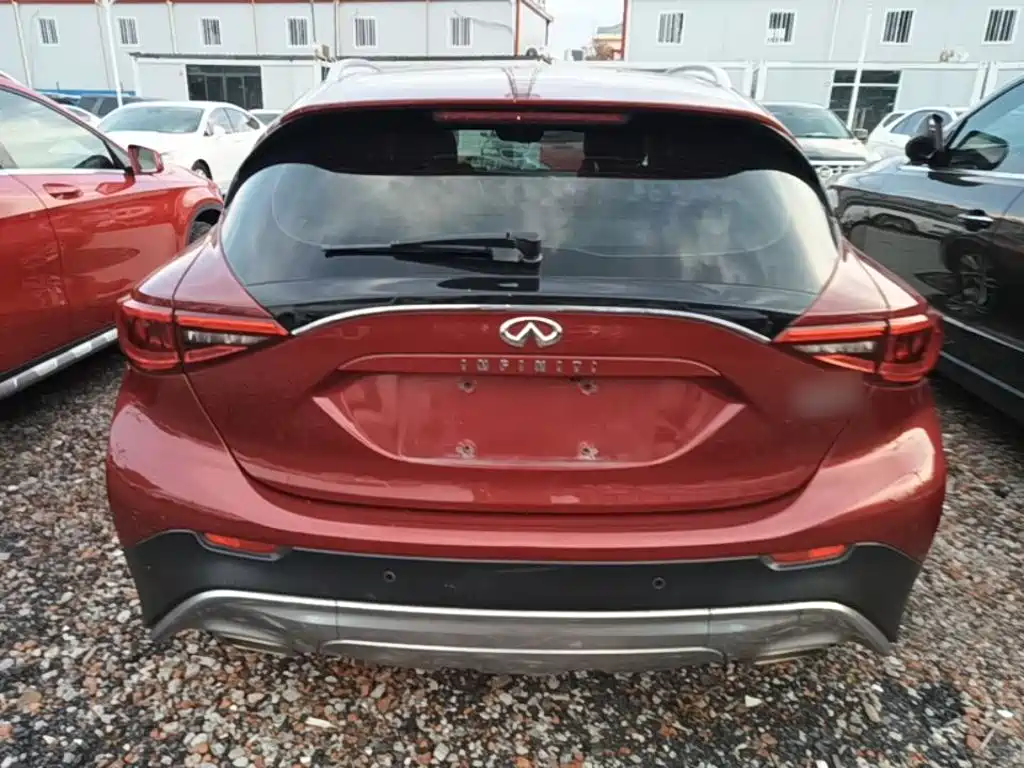 Infiniti QX30 — миниатюра 6