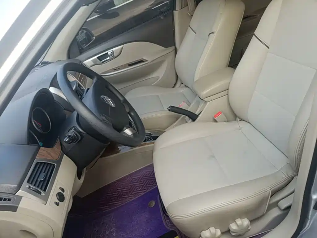 Buick Excelle — миниатюра 15