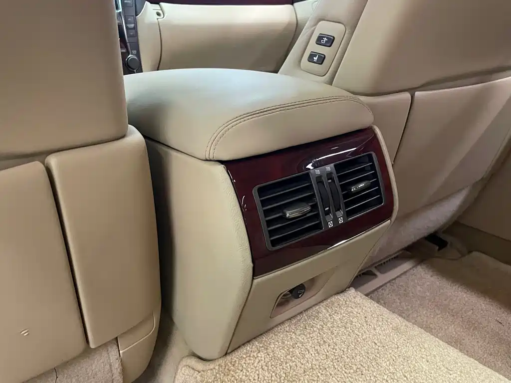 Lexus LS — миниатюра 37