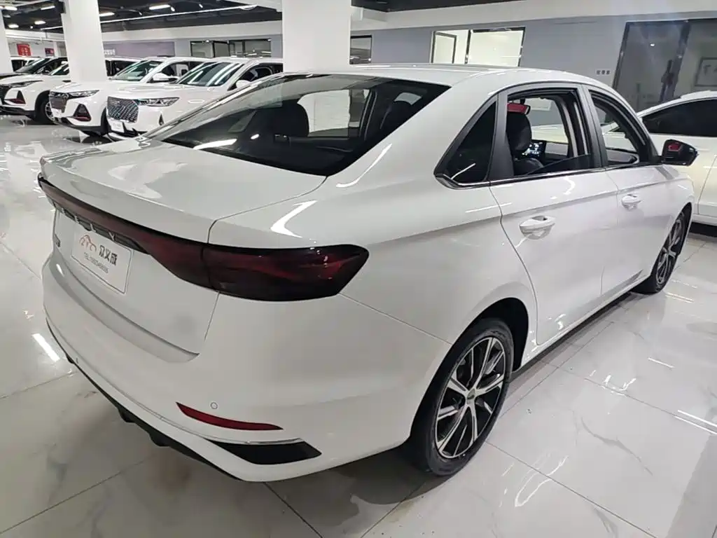 Geely Emgrand — миниатюра 7