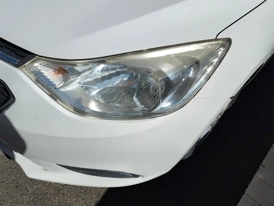 Chevrolet Sail — миниатюра 5