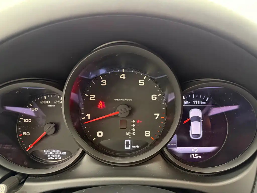 Porsche Macan — миниатюра 16