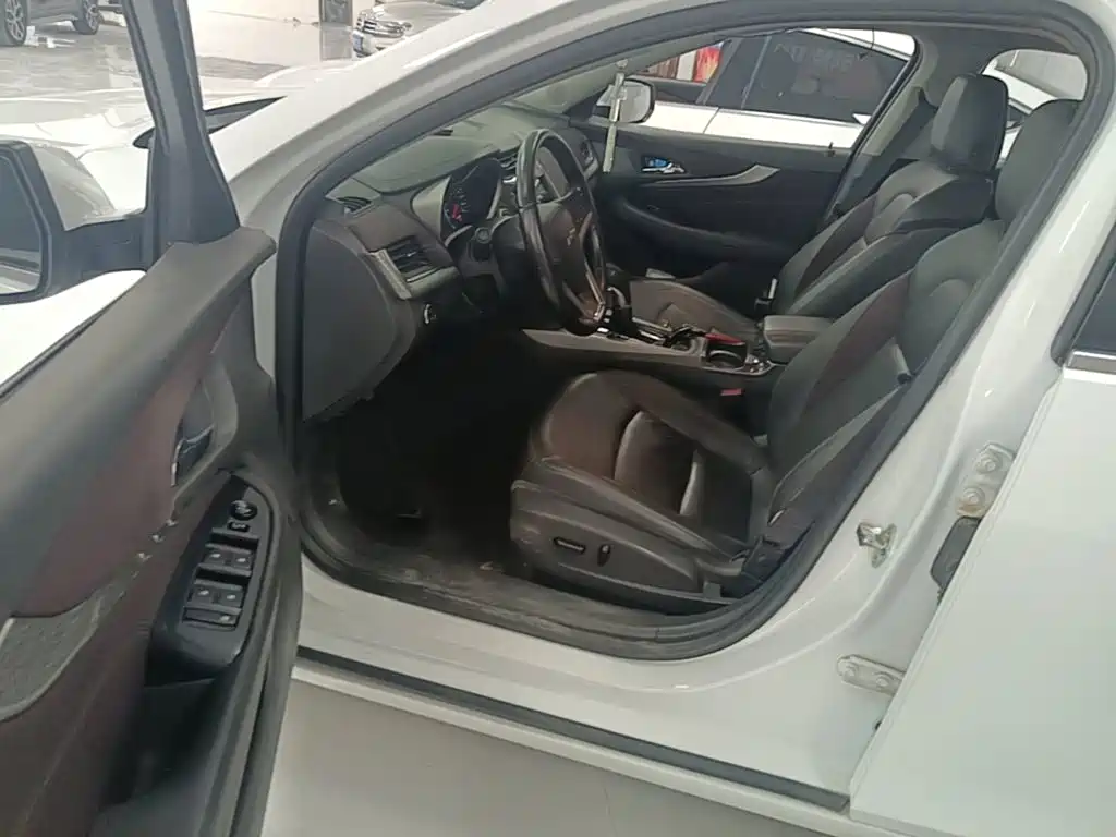 Chevrolet Malibu — миниатюра 16