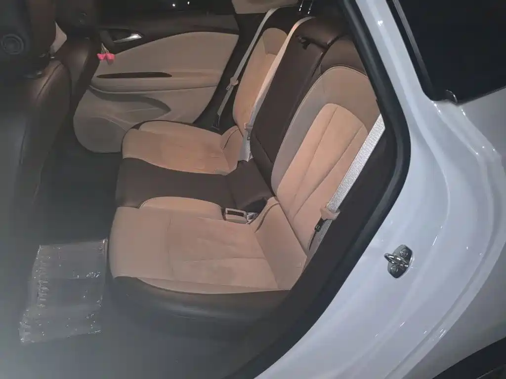 Buick Verano — миниатюра 18