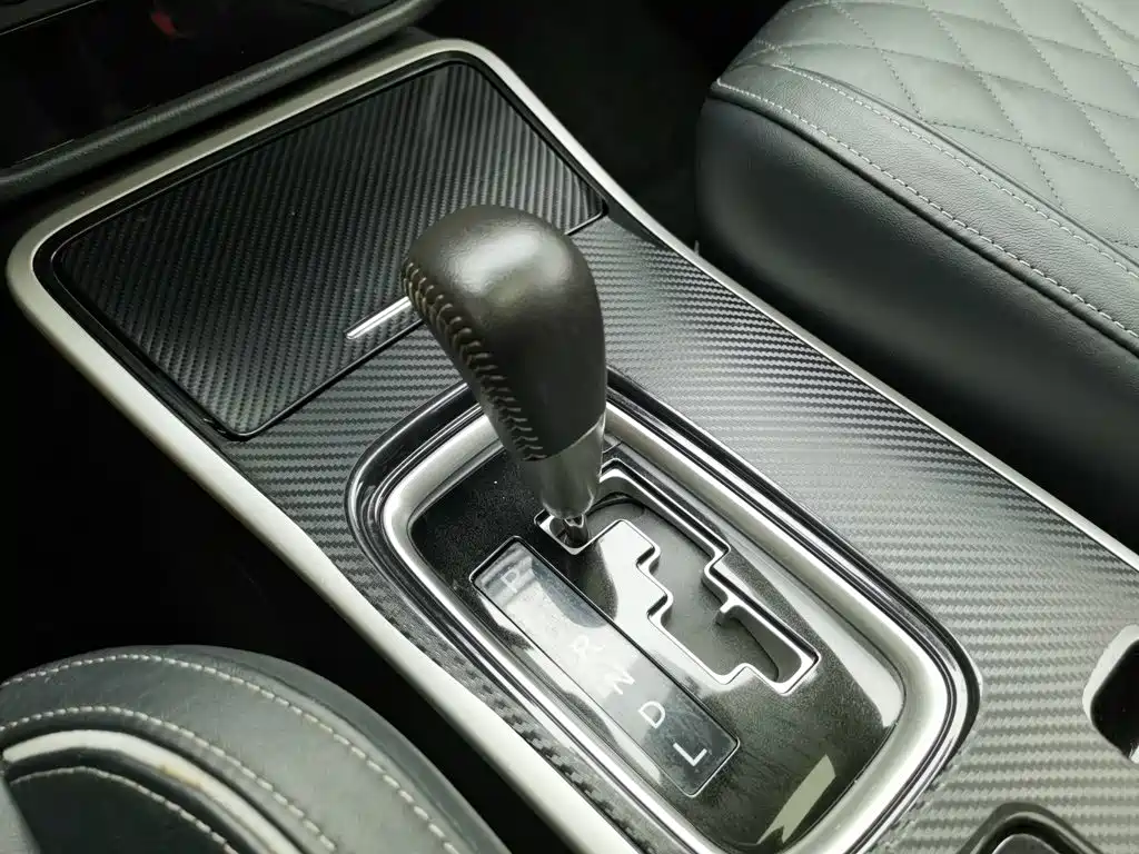 Mitsubishi Outlander — миниатюра 13