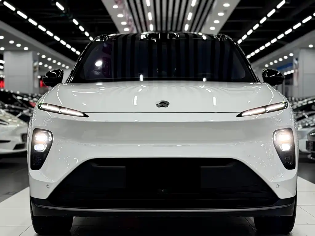 NIO ES8 — миниатюра 2