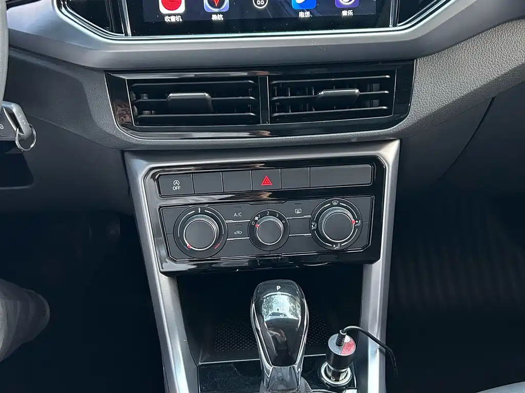 Volkswagen T-Cross — миниатюра 9